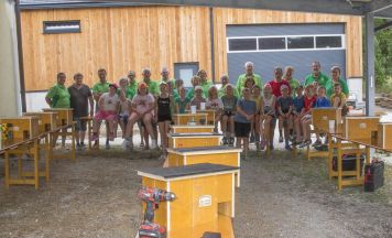 Mollner Kinder bauen beim Ferienprogramm ein Zuhause für Igel