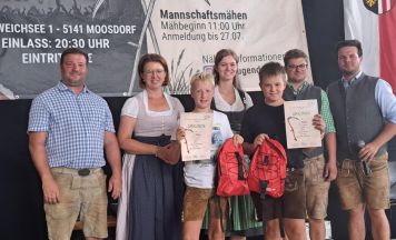 Almtaler Sensenmäher holen Silber bei Meisterschaft in Moosdorf
