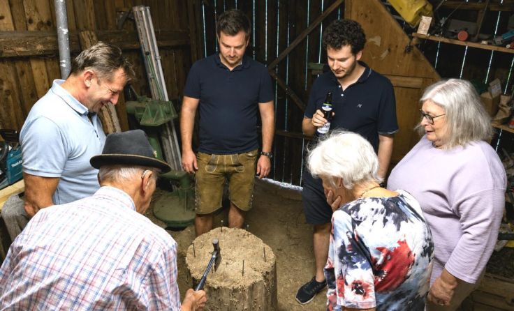 Beim Nagelstock waren Geschick und Teamgeist gefragt. (Foto: Kurt Pawluk)