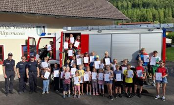 Mit Feuerwehrlöscher und Teamgeist bei der FF Altpernstein aktiv werden
