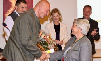 OÖVP Roßleithen ehrt zwei langjährige Mitglieder