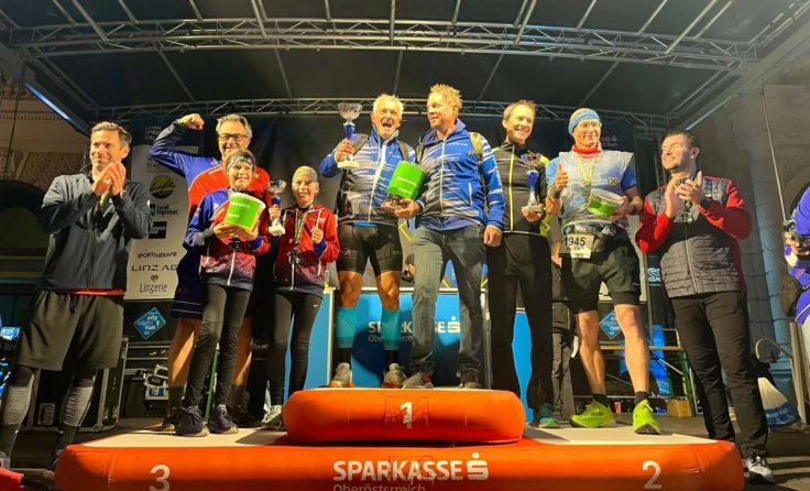 Ski-Mittelschüler bei der Teamwertung am dritten Stockerl (Foto: Ski-MS Windischgarsten)