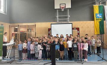 Die Volksschule Inzersdorf feiert ihr 100-jähriges Bestehen