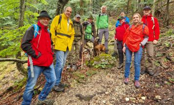 Nationalpark Kalkalpen zeigt regionalen Partnerbetrieben, wie er Wald und Wasser schützt