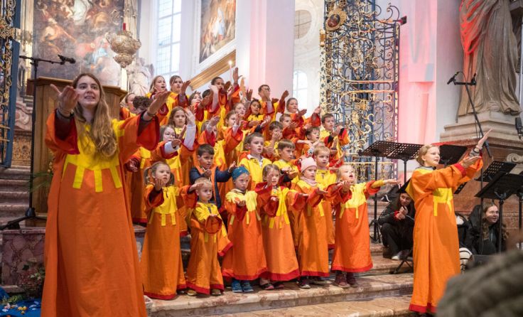 Kinderchor beim Adoratio-Kongress in Kremsmünster (Foto: plamberger fotografie GesbR)