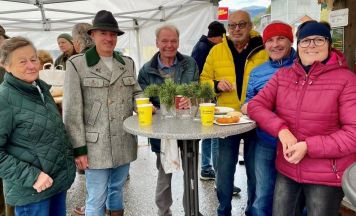 Latschenaktion lockte Besucher nach Roßleithen
