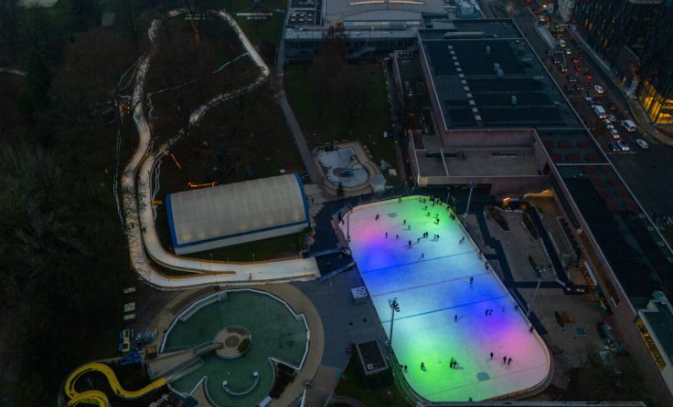 Die Eisfläche im Parkbad hat eine modernisierte Lichtanlage. (Foto: Linz AG/Fotokerschi)