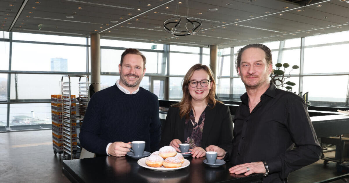 Cubus in Linz's Ars Electronica Center Becomes Qube