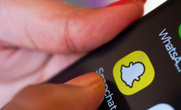 Nackt im Netz - Workshops sollen Jugendliche vor Gefahren im Internet schützen 