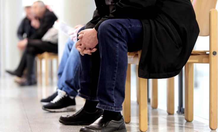 Mehr als 10.000 Personen sind beim AMS als arbeitslos gemeldet. (Foto: Volker Weihbold)