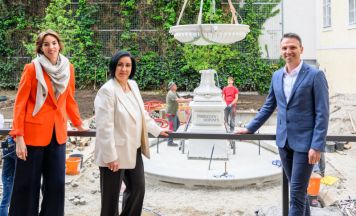 Der Sparkassenbrunnen ist wieder daheim