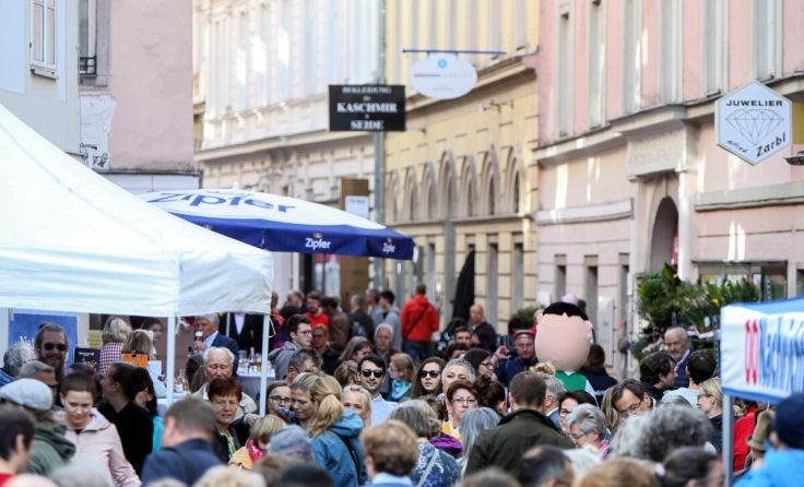 Der Besucherandrang am Herrenstraßenfest war immer groß. (Foto: Volker Weihbold)