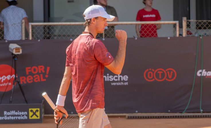 Lukas Neumayer schlägt in Mauthausen auch Tomas Barrios Vera; Foto: gerd2709