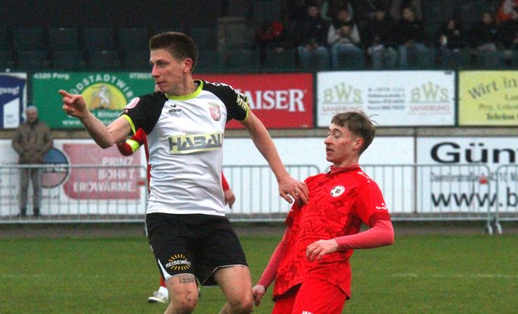 Timo Pollhammer genießt den momentanen Höhenflug in der 2. Klasse Nordost. (Bildrechte: piedie)