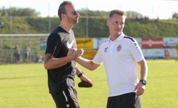 BEZIRKSLIGA-DERBY: Kein Sieger im Machland-Hit