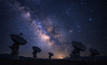 Radioteleskope hören bei Exoplaneten K2 18b genau hin