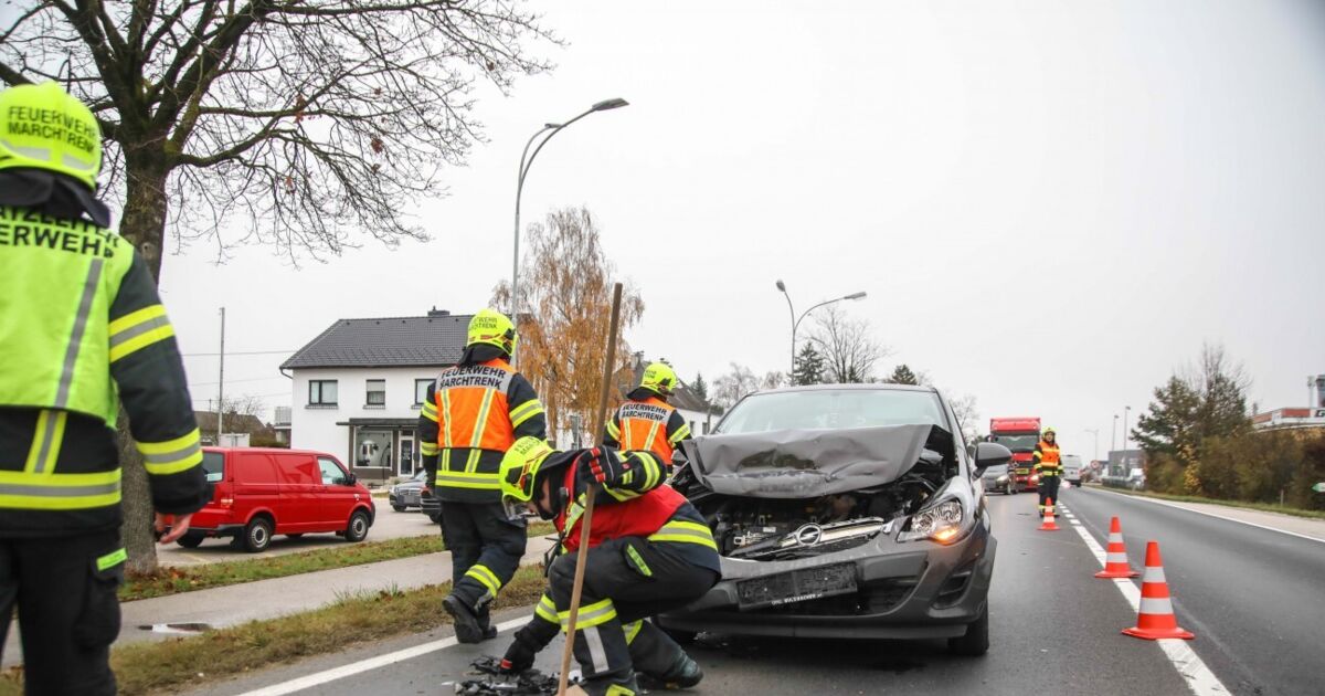 Rear-end collision on Wiener Straße near Marchtrenk causes traffic delays