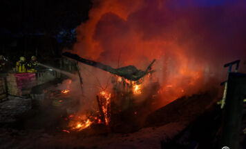Gartenhütte in Pregarten brannte lichterloh