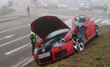 Schwerer Unfall auf Kreuzung in Wels