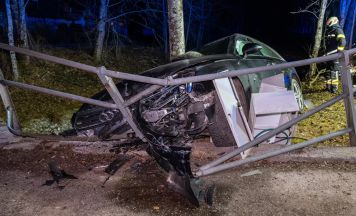 Autolenker bei Unfall in Grünau im Almtal verletzt