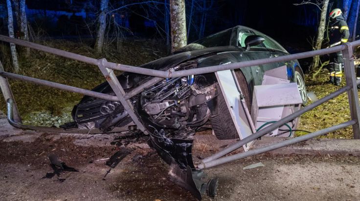 Autolenker bei Unfall in Grünau im Almtal verletzt