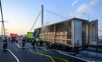 Stau nach Lkw-Brand auf der A7 in Linz