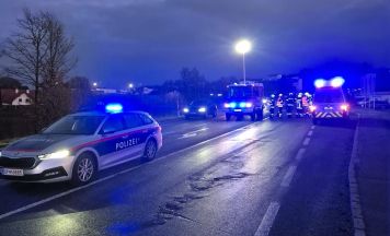 Verkehrsunfall auf der B127: Kreuzungsbereich bei Altenfelden blockiert