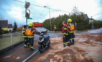 Kreuzung in Marchtrenk nach Zusammenstoß von Auto und Moped zwei Stunden gesperrt