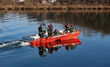 Tote Person nach Bootseinsatz aus der Traun geborgen