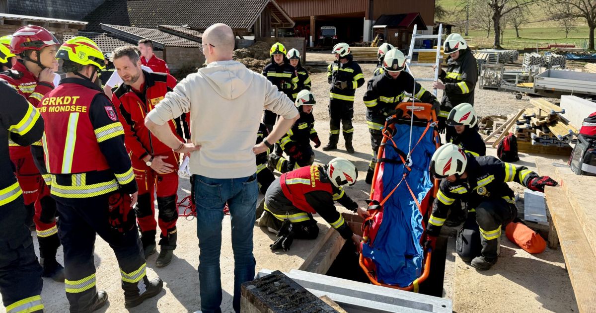 Man (45) falls from ladder during formwork and is seriously injured
