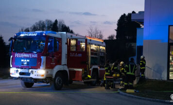 Containerbrand bei Lebensmittelhändler in Ampflwang