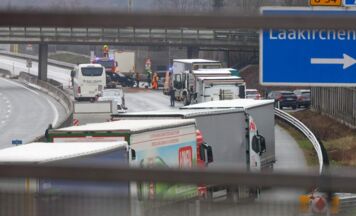 Fünf Kilometer Stau nach Unfall auf der A1 bei Laakirchen