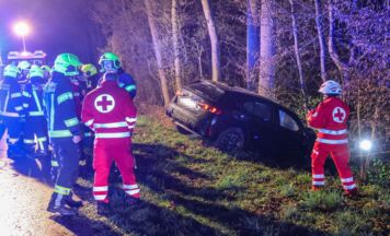 Autolenkerin bei Unfall in Niederneukirchen verletzt