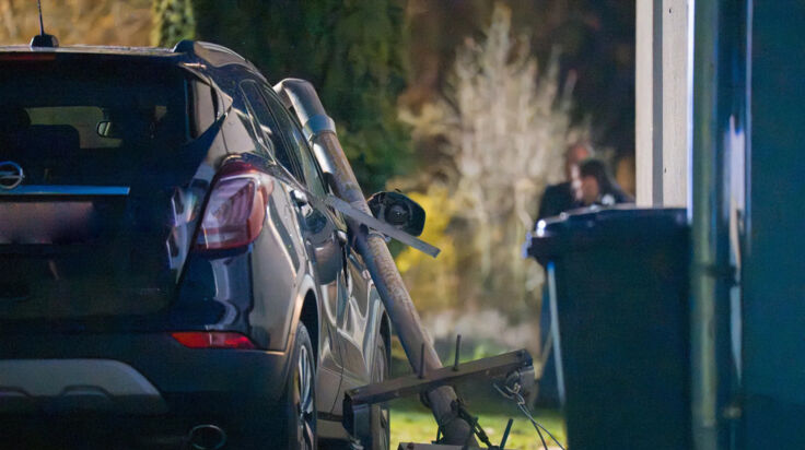 Sturm wirft Baum in Stromleitung in Oberneukirchen und löst Feuerwehreinsatz aus