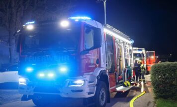 Frau und Kind nach Küchenbrand in Schwanenstadt ins Krankenhaus gebracht