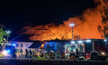 Vierkanthof in Katsdorf in Vollbrand – zwei Personen gerettet