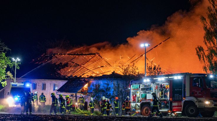 Vierkanthof in Katsdorf in Vollbrand – zwei Personen gerettet