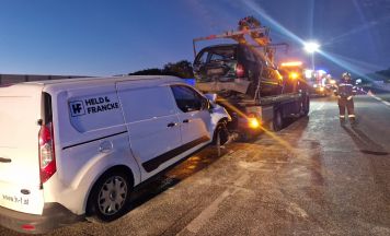 Totalsperre der A1 nach Auffahrunfall bei Laakirchen