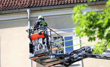 Mutter und zwei Kleinkinder bei Wohnungsbrand in Linz-Urfahr von Feuerwehr gerettet