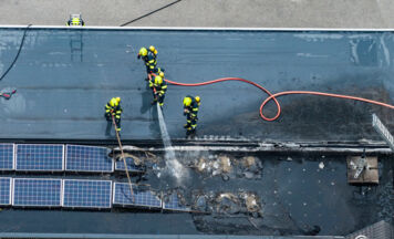 Carport mit Photovoltaikanlage in Litzlberg in Brand geraten
