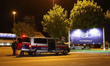 Bombendrohung löste Großeinsatz am Flughafen Hörsching aus