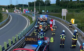 Zwei Schwerverletzte nach Unfall auf der A1 bei Enns