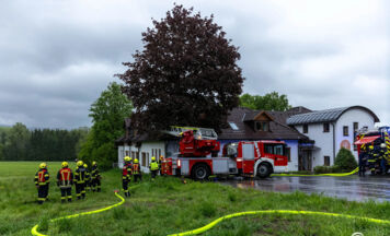 Rauch am Kindergartendach in Aigen-Schlägl löste Feuerwehreinsatz aus