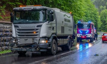 Dieselspur über zwölf Kilometer sorgt für Feuerwehreinsatz auf B138 und A9