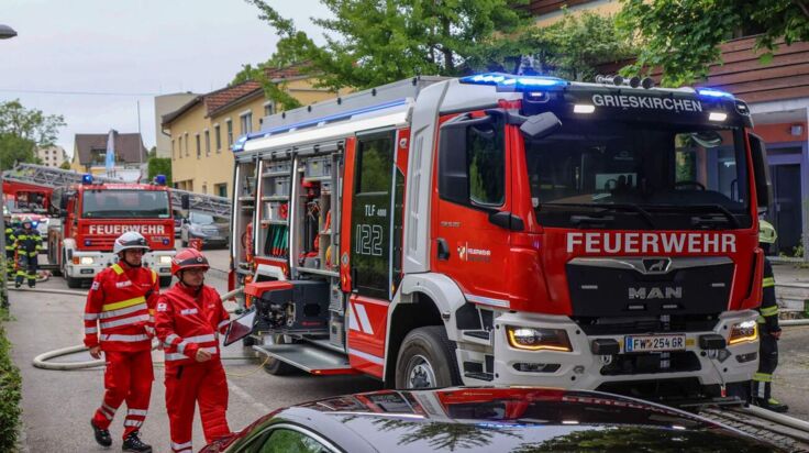 Saunabrand in Grieskirchen: Drei Feuerwehren im Einsatz