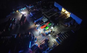 Brand in Entsorgungsbetrieb in Pinsdorf: Drei Feuerwehren im Einsatz