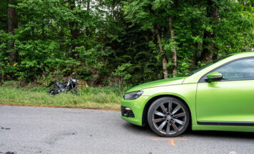Mopedfahrer in Münzbach bei Zusammenstoß mit Auto verletzt