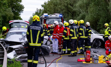 Drei Verletzte nach Unfall auf der B3 bei Luftenberg