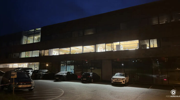 Mordalarm in Taufkirchen an der Pram: Lehrerin (28) in der Schulbibliothek erschossen