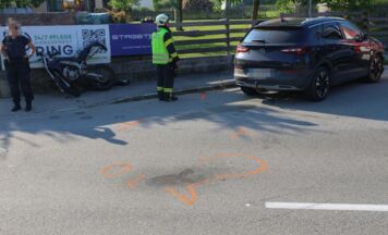 Moped und Auto kollidierten in Pichl bei Wels
